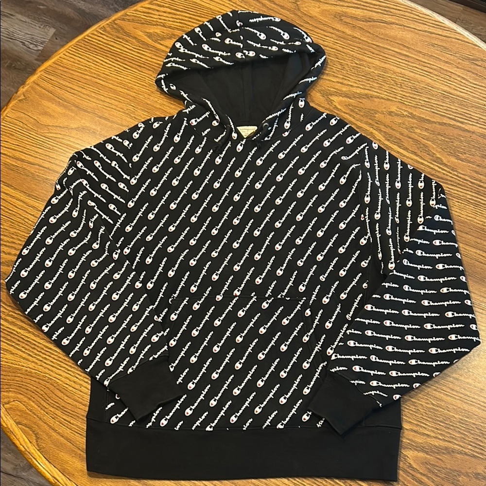 Vintage Champion Hoodie with Logo Pattern